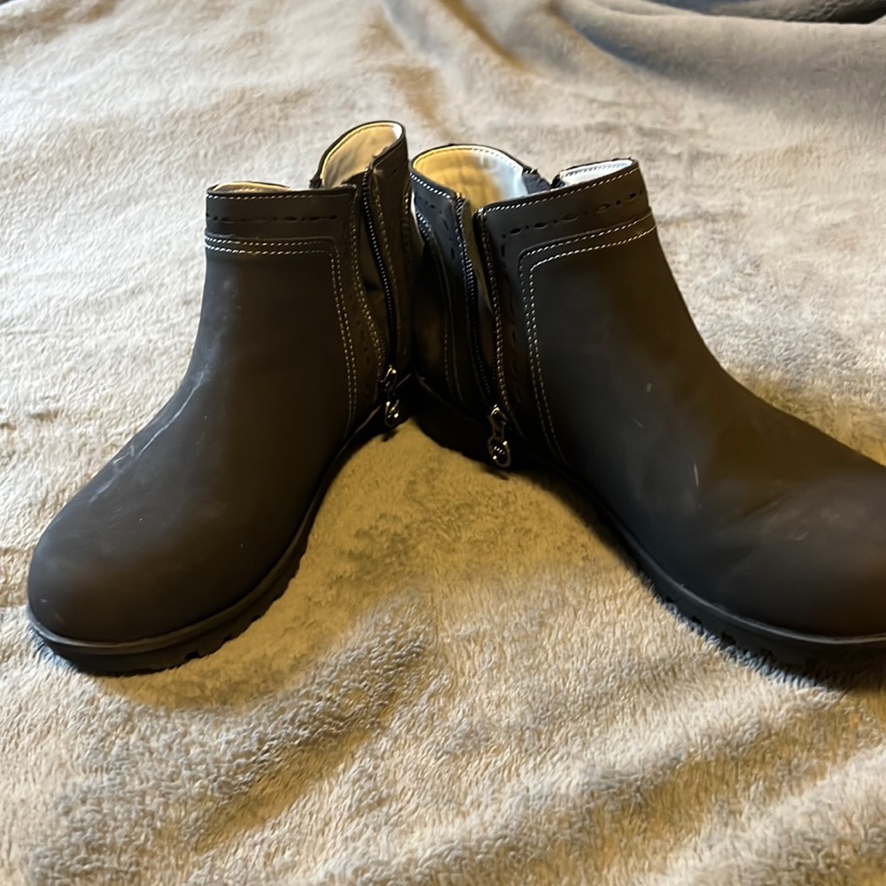 Costco boots womens 8